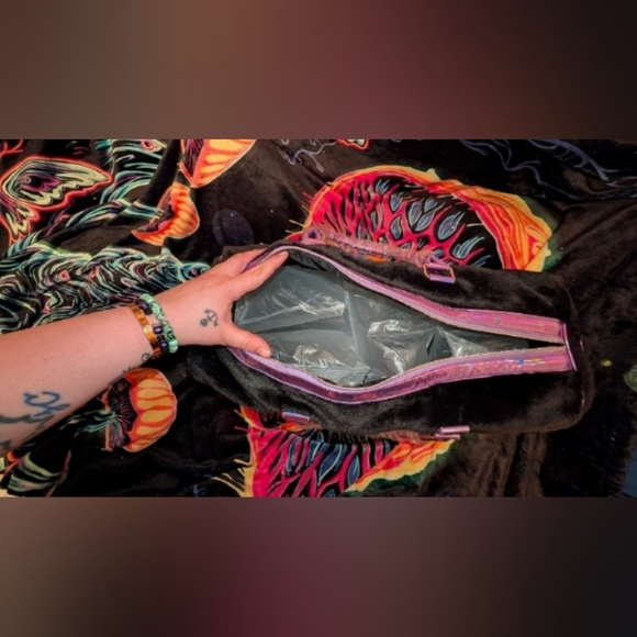 Holographic Mushroom Faux Fur Weekender (Current Mood) - Picture 3 of 7